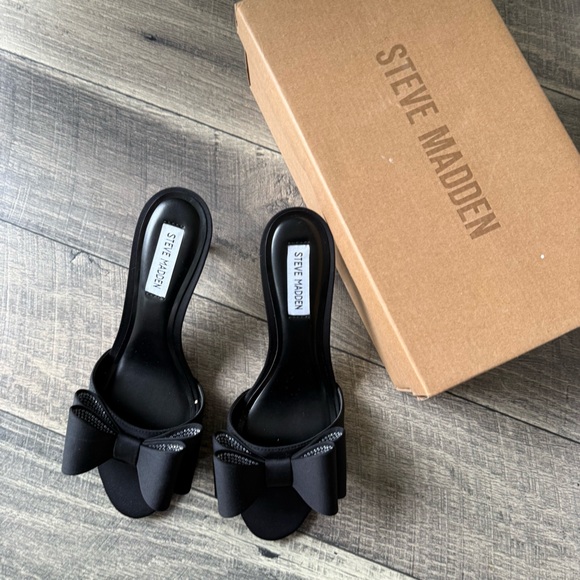 NWT Steve Madden Belindo Slide Sandal Heels Black Satin Bow Rhinestones Size 11
